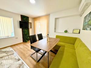 City Charm Apartments 2