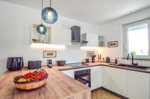 60 passi dal mare-Charming CdO