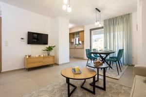 Artemis Sky Suite - Sea Escape with Mountain View