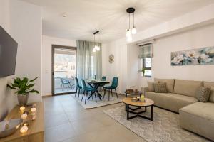 Artemis Sky Suite - Sea Escape with Mountain View