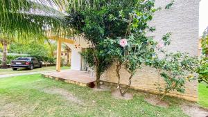 Residencial IL Pevero, condomínio com piscina e área gourmet a uma quadra da Praia de Taperapuã aptos com 2 quartos