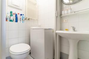 GuestHost - Comfy Studio Apartment Navigli Milano