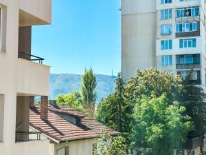 Contemporary City Stay by Flat Mаnager