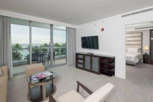 Fontainebleau Sorrento Jr suite