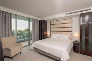 Fontainebleau Sorrento Jr suite