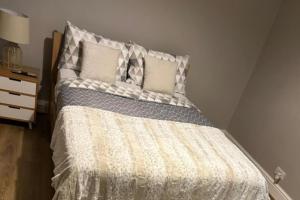 1 Bedroom Apartment - Central Free Parking