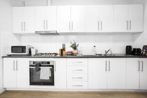 Pyrmont NSW - 3 Bedroom Apartment- 8 Guests - NetFlix