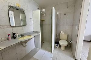 Cobertura beira mar piscina privativa, 5 quartos, ar condicionado, até 14 pessoas!