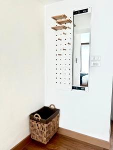 Thong Lo 3BR Home 75in SmartTV Netflix - Quiet Home in the City Center