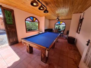 Sítio com piscina, quadra de tênis e lazer LT0033