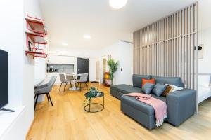 Rentero Fresh Apartment next to Prague City Center