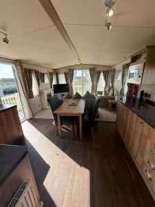 No38 - The Waterfront Sandy Bay