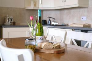 Beach Hut Apartment Llangrannog