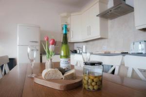 Beach Hut Apartment Llangrannog
