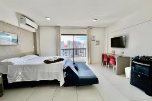 Loft com varanda 100 metros do mar Ponta Verde Ed Time 923