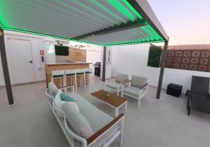 Green Lagoon Penthouse