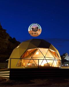 MARS GATE lUXURY BUBBLE CAMP