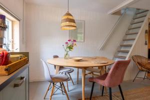 Hello Zeeland - Tiny Surf House