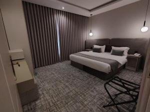 شقق ازار المخدومة