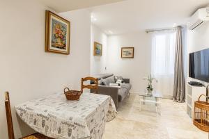 84 MEY - Apartment for 4 people near Croisette and Palais