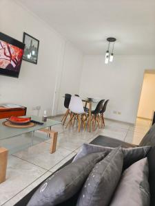 Hermoso re completo cómodo balcón al frente 3 dorm