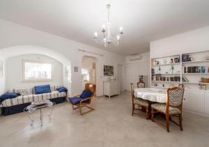 Villa Mari & Monticelli