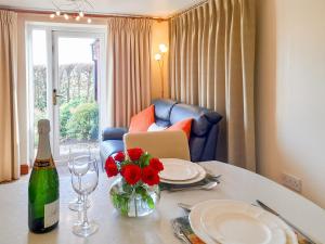 The Garden Apartment - 28342