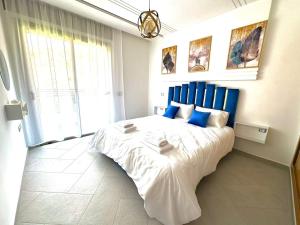 classy aprt view cable car &kasbah &5min sea