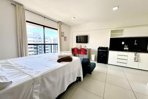 Loft com varanda 100 metros do mar Ponta Verde Ed Time 923