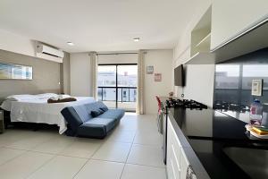 Loft com varanda 100 metros do mar Ponta Verde Ed Time 923