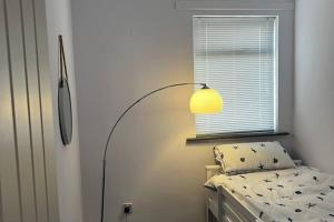 4-Bed House - Sea View Garden Parking Wifi