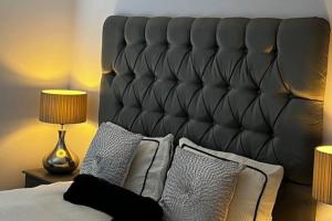 4-Bed House - Sea View Garden Parking Wifi