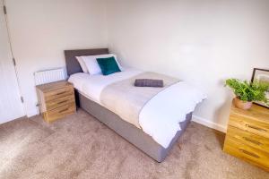 NEW Contractor 5-Bed 3-Bath Central Redcar