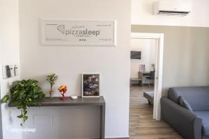 pizzasleep Station