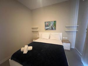 Lagoonfront 3Bdr Twin Villa in Joubal