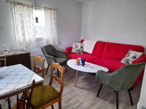 Cozy country cottage in scenic location near Monsteras