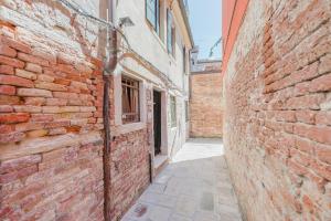 Balastro Design Rooms - Venice City Center