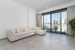 Chic and Bright JVC 1 Bed in Catch Residences