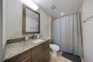 Isla Blue in DTWN 3 Min From Las Olas