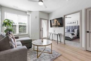 Blissful Living 5 Min From Downtown