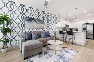 Unique Living 5 Min From Downtown