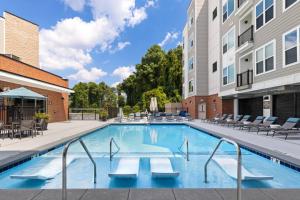 Unique Living 5 Min From Downtown