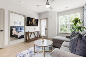 Unique Living 5 Min From Downtown