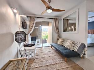 52 Chakas Rock Chalets Resort