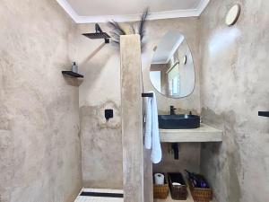 52 Chakas Rock Chalets Resort