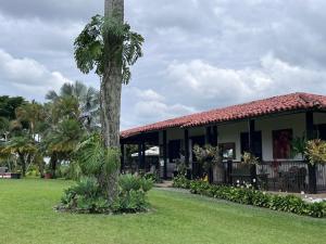Hermosa Casa Campestre en Montenegro-Quindío