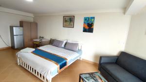 Jomtien beach high seaview rimhad seaside condo