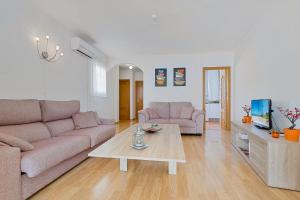 Penthouse-Suite 100m2 - 600m to beach