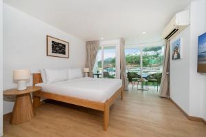 Ozone Kata -Great location, rooftop pool, convenient studio