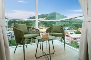 Ozone Kata -Great location, rooftop pool, convenient studio